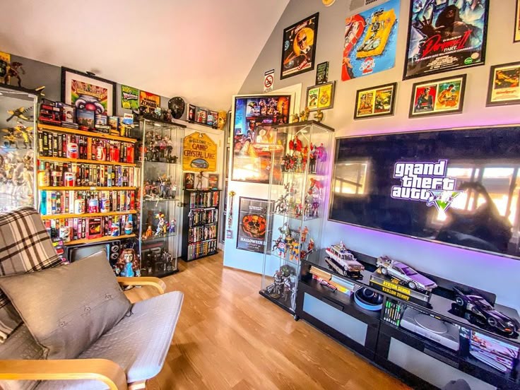 VHS & TOYS on Instagram_ “DAY OFF ! It’s finally warming it up a bit So good to to have the windows open on this afternoon, perfect for playing some video games _…”